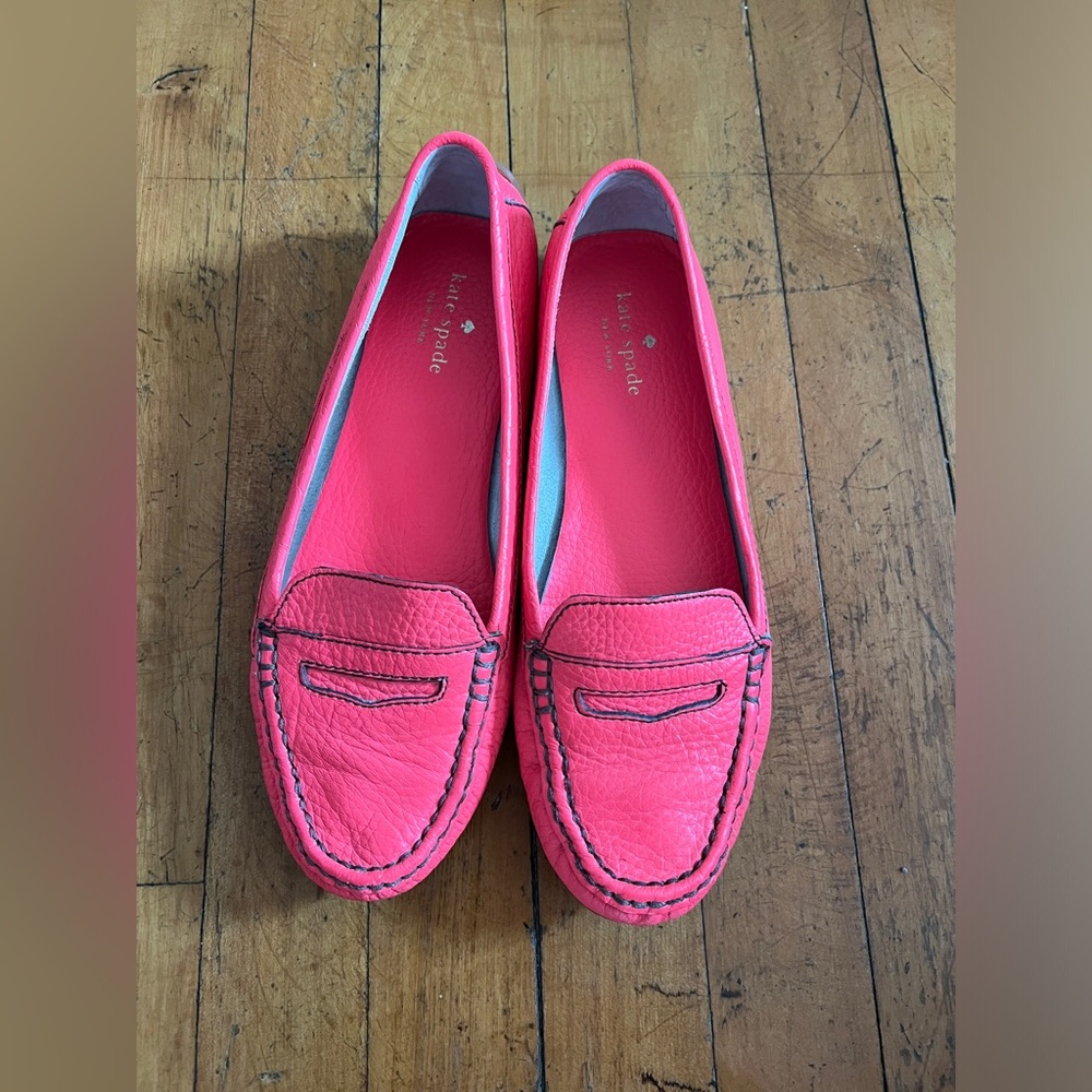 Kate Spade Neon Pink Leather Flats in Size 8